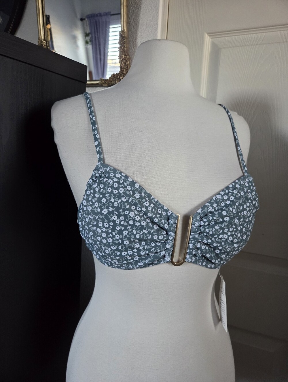 Cupshe Ditsy Floral Green Strappy U Wire Bikini Swim Top NWT Small